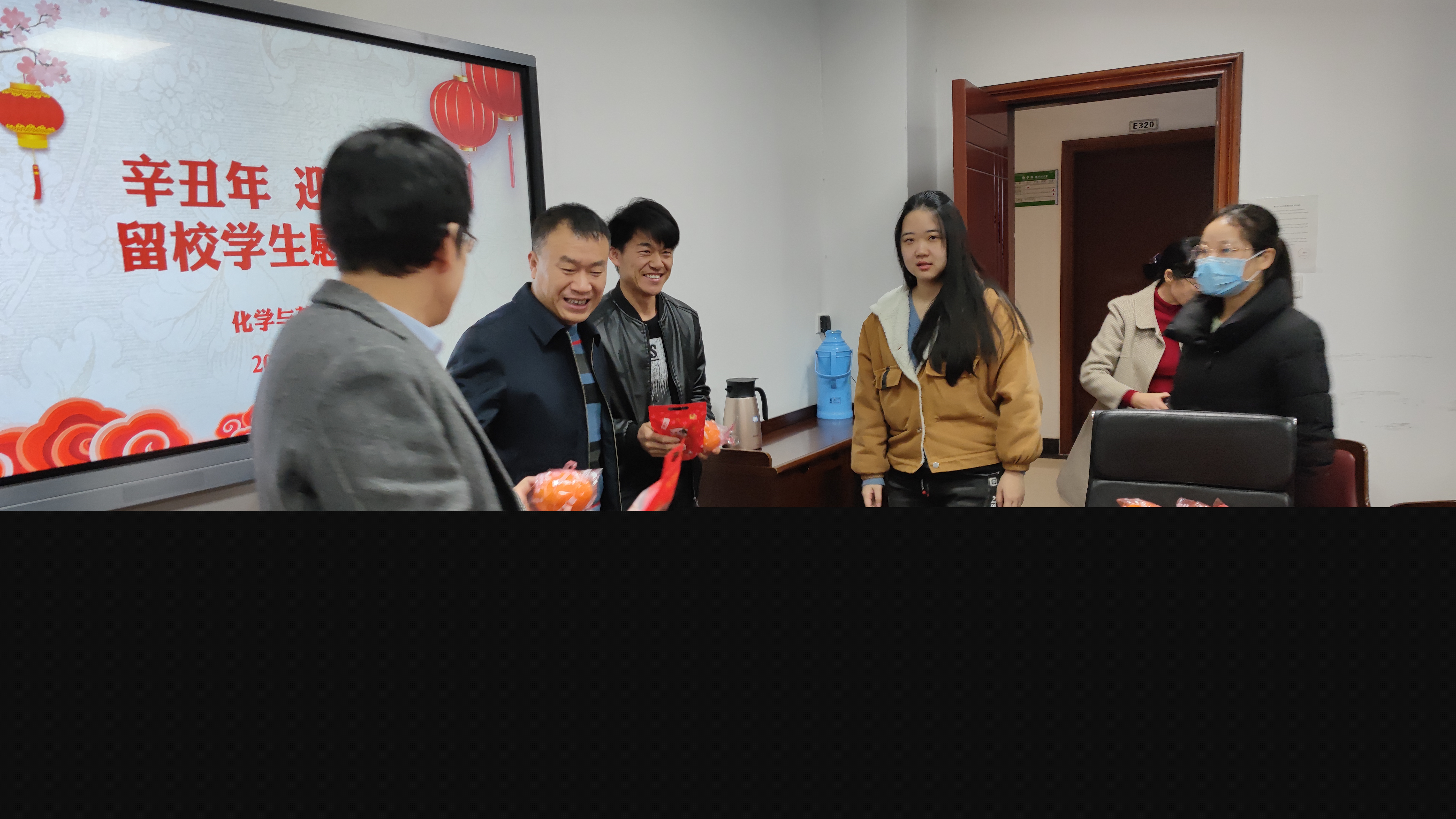 b717871e919548d7bfa9e200c486b1d9.jpg